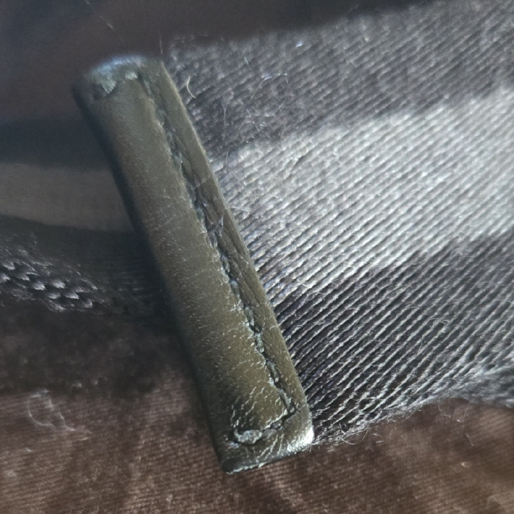 Gucci Black & grey Belt with cbrome Clasp - Picture 3 of 13
